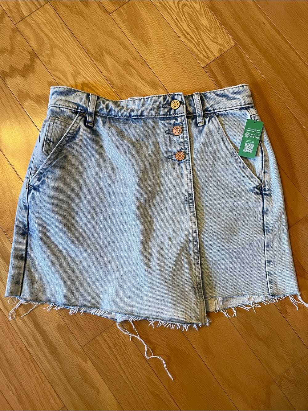 GAP White Wash Button-Front Denim Skort